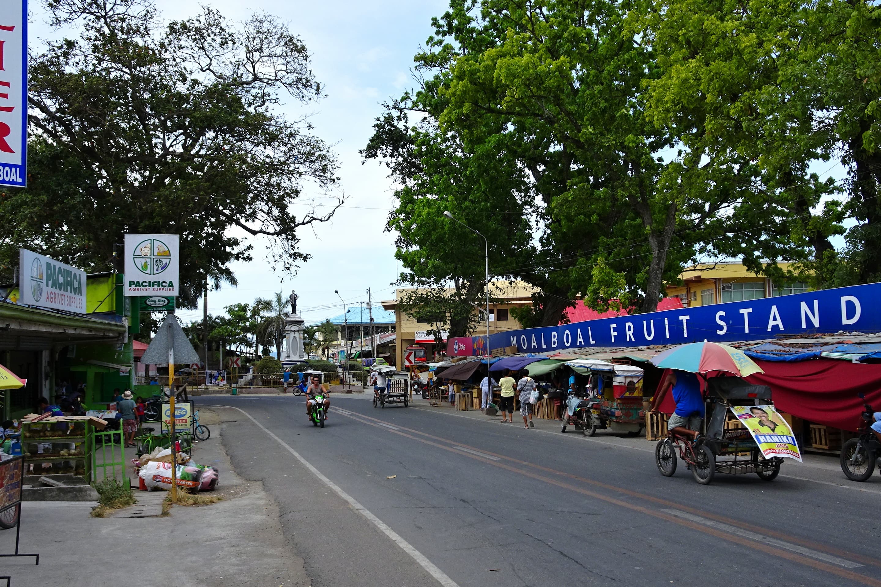Panagsama Beach shoreline at Moalboal, Cebu